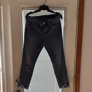 Judy Blue Dark Wash Distressed Cropped Jeans